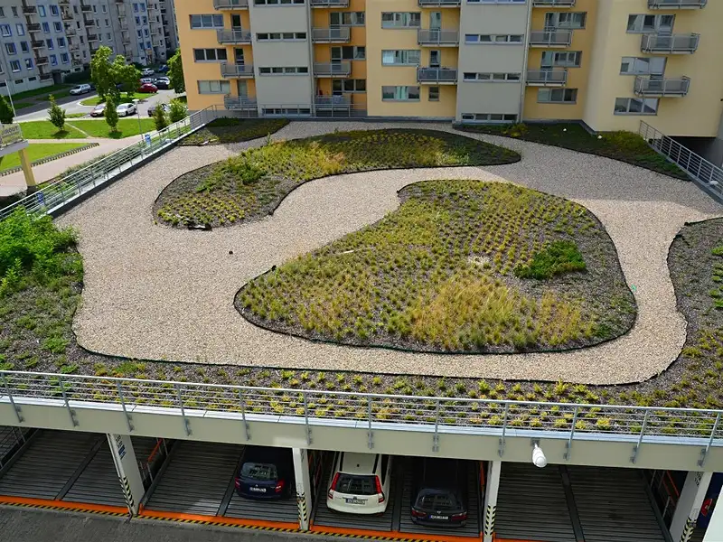 Prodej garážového stání 11 m², Pardubice – náhled fotky 1