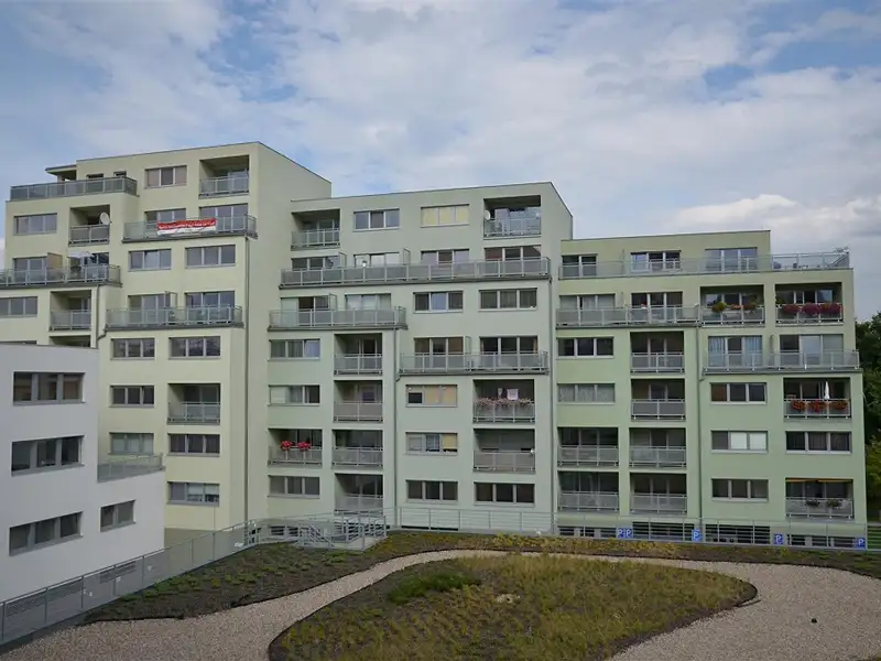 Prodej garážového stání 11 m², Pardubice – náhled fotky 3