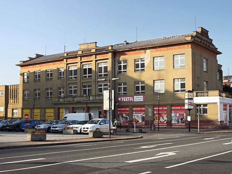 Pronájem komerčního prostoru, 300 m² (1 z 5)