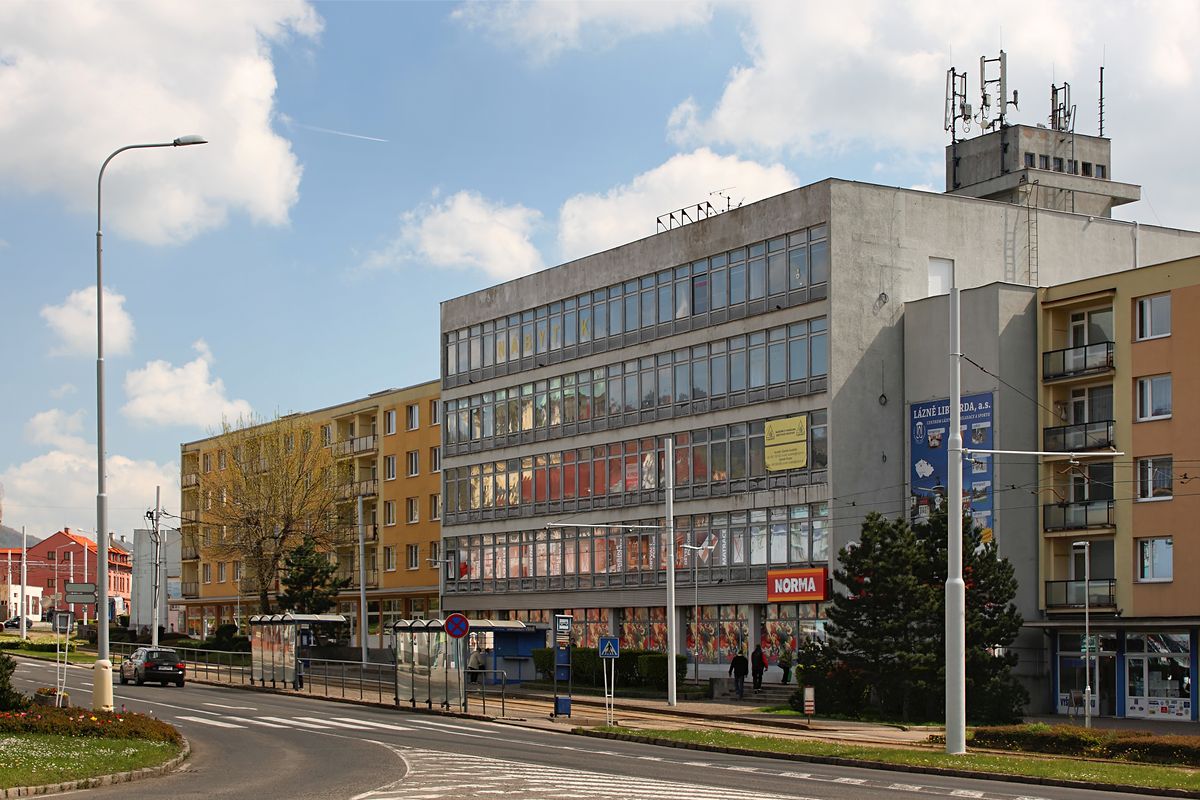 Pronájem obchodního prostoru 420 m²