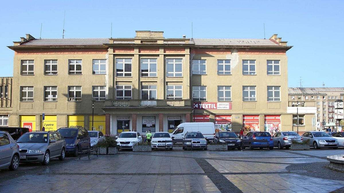 Pronájem obchodního prostoru 300 m² – fotografie 3