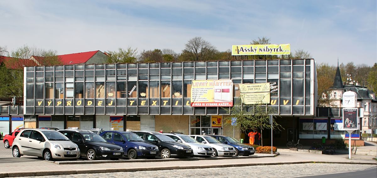 Pronájem obchodního prostoru 175 m² – fotografie 2