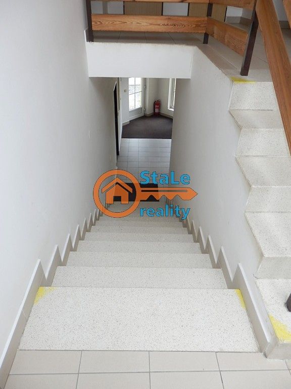 Pronájem kanceláře 94 m² – fotografie 5