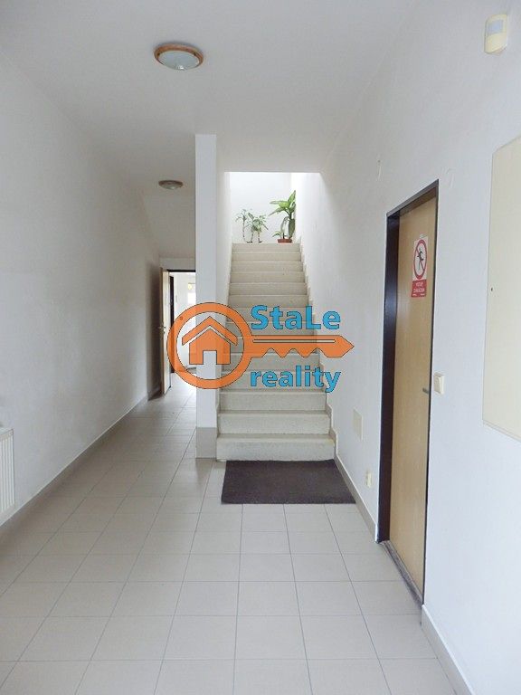 Pronájem kanceláře 94 m² – fotografie 3