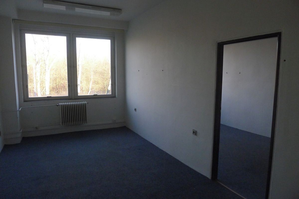 Pronájem kanceláře 18 m² – fotografie 2
