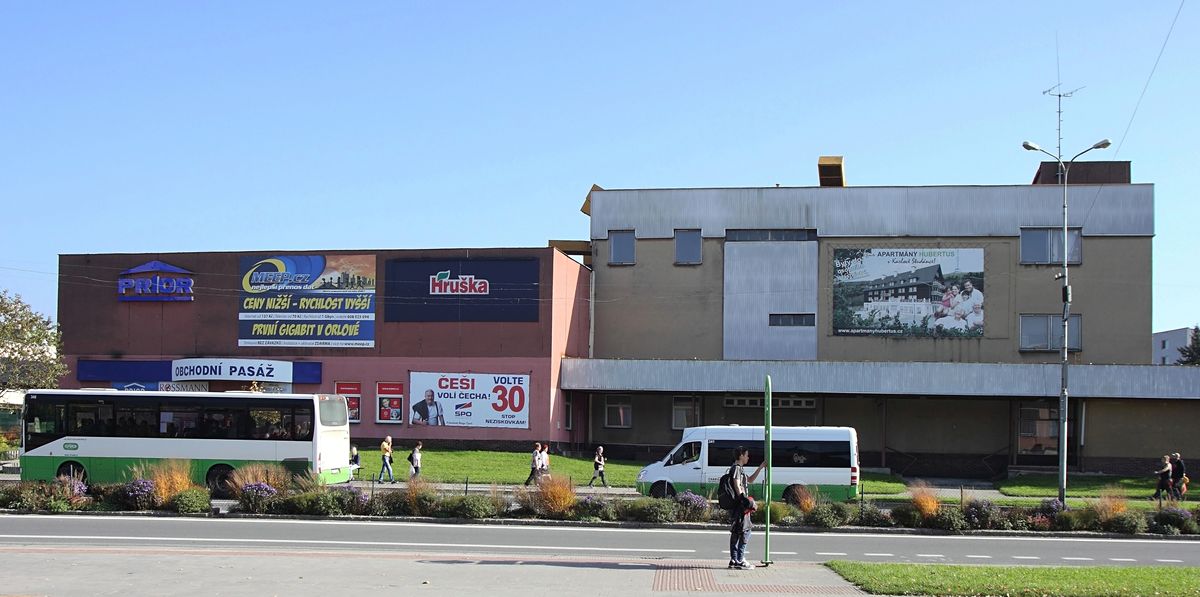 Pronájem obchodního prostoru 317 m² – fotografie 2