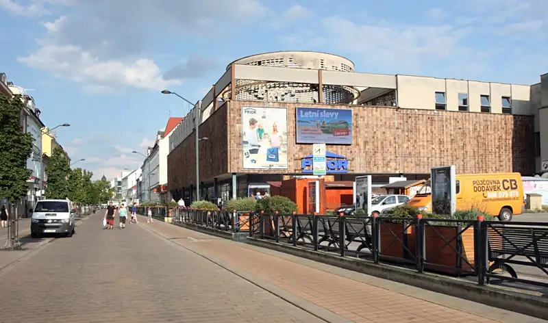 Pronájem obchodního prostoru 100 m², České Budějovice – náhled fotky 1