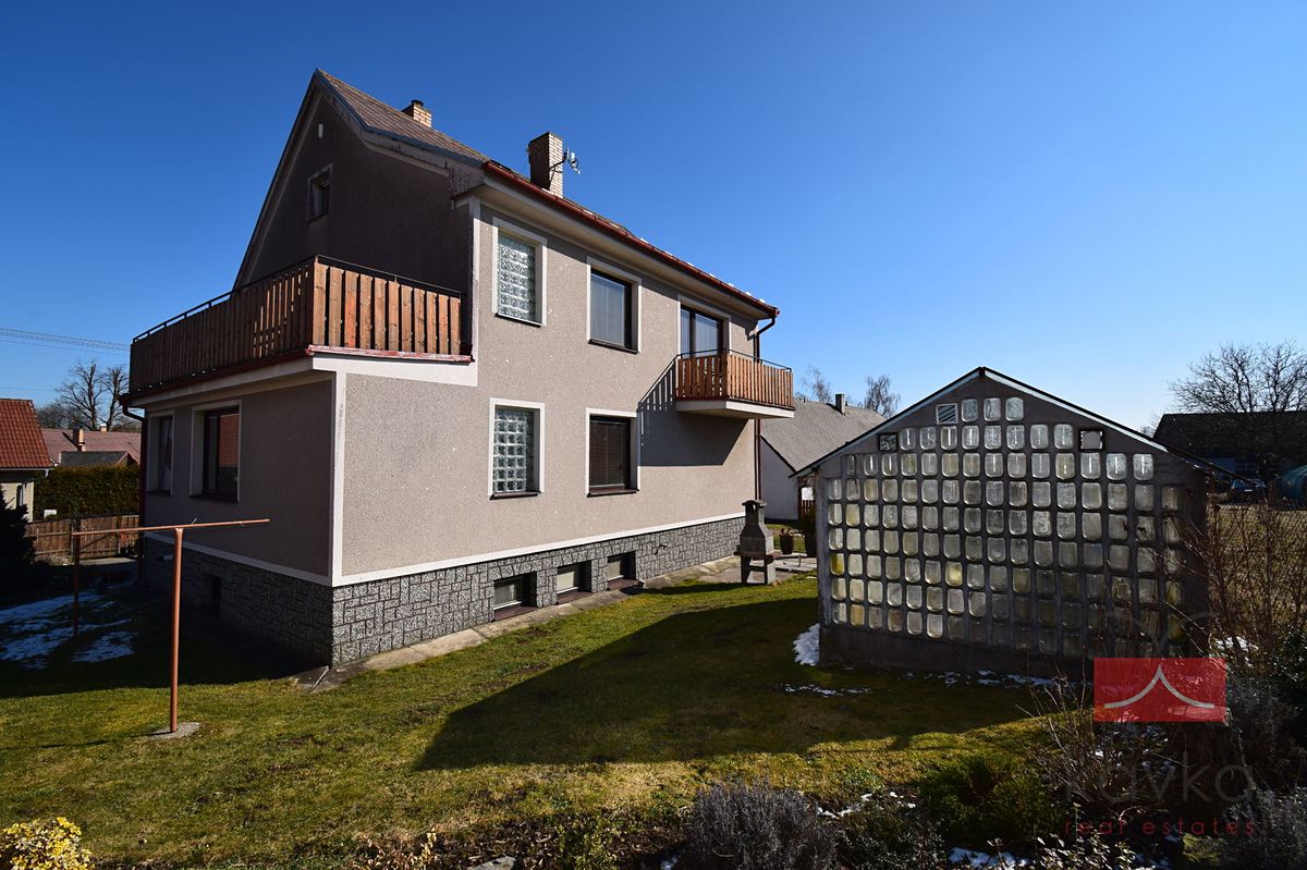 Prodej rodinného domu 309 m², pozemek 515 m² – fotografie 3