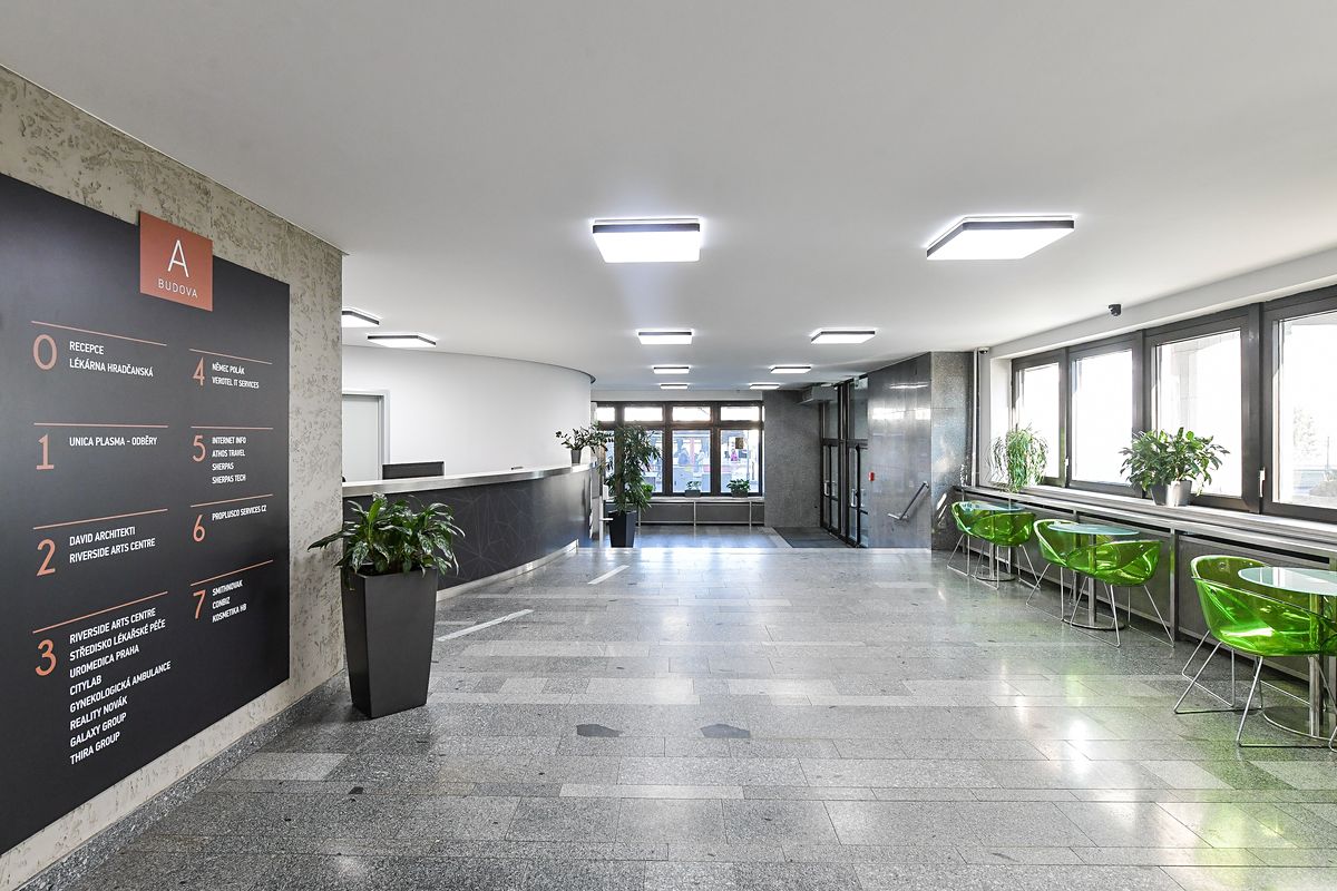 Pronájem kanceláře 617 m² – fotografie 2