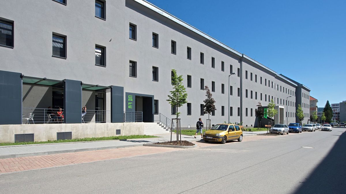 Pronájem kanceláře 65 m² – fotografie 3