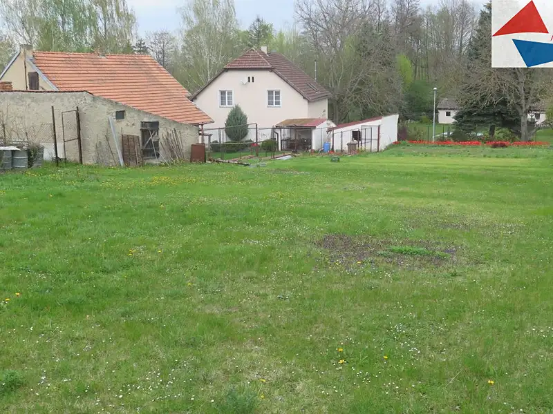 Prodej stavebního pozemku 1050 m², Straškov-Vodochody – náhled fotky 1
