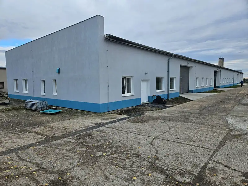 Pronájem výrobní haly, prostoru 500 m², Děčany – náhled fotky 2