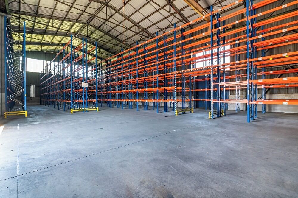 Pronájem skladového prostoru 4438 m² – fotografie 3