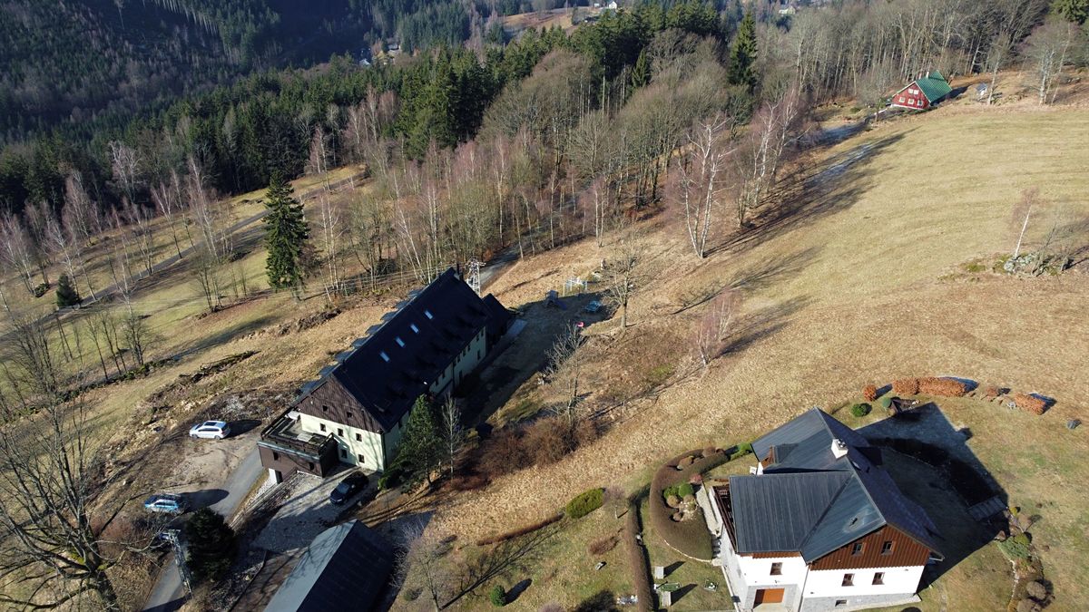 Prodej stavebního pozemku 2074 m²
