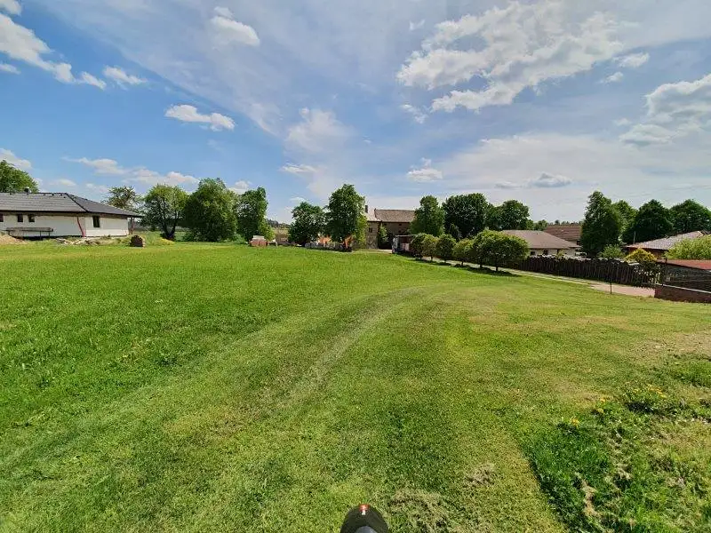 Prodej stavebního pozemku 1100 m², Větrný Jeníkov – náhled fotky 2