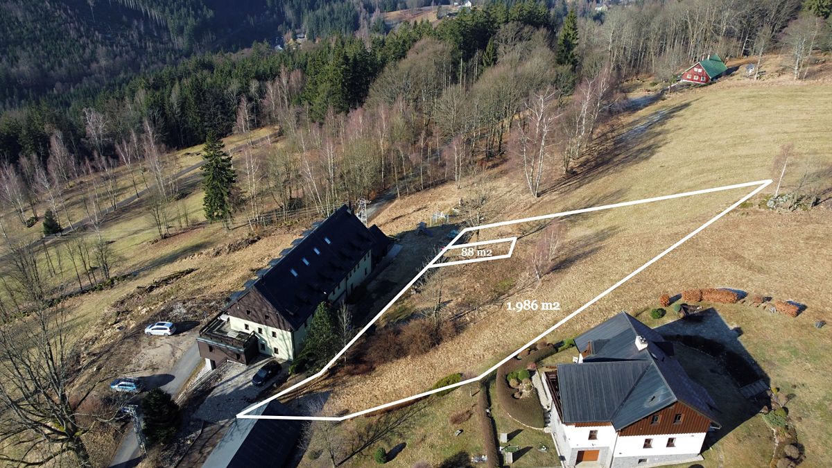 Prodej stavebního pozemku 2074 m² – fotografie 2