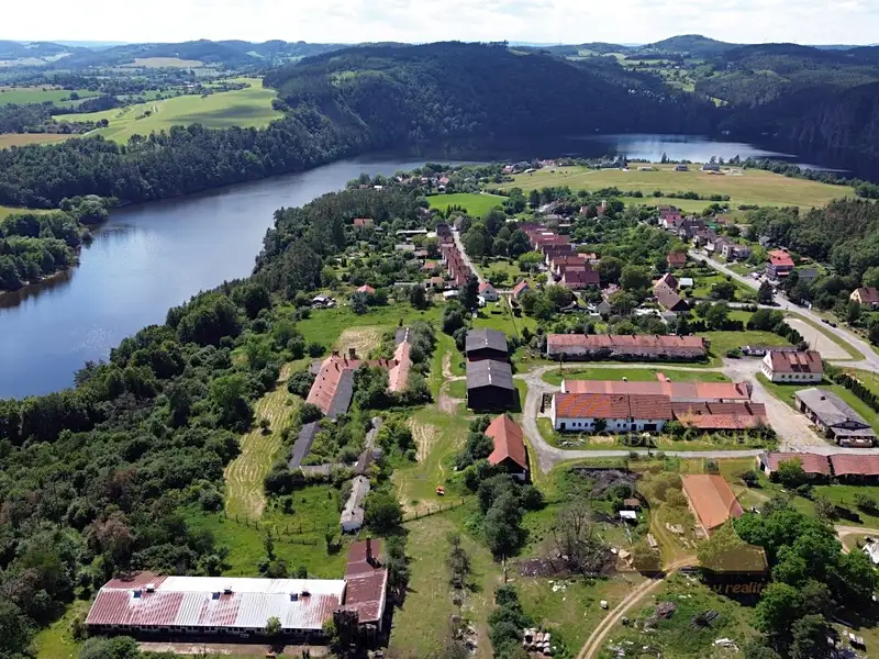 Prodej komerčního pozemku 40000 m², Dublovice – náhled fotky 3
