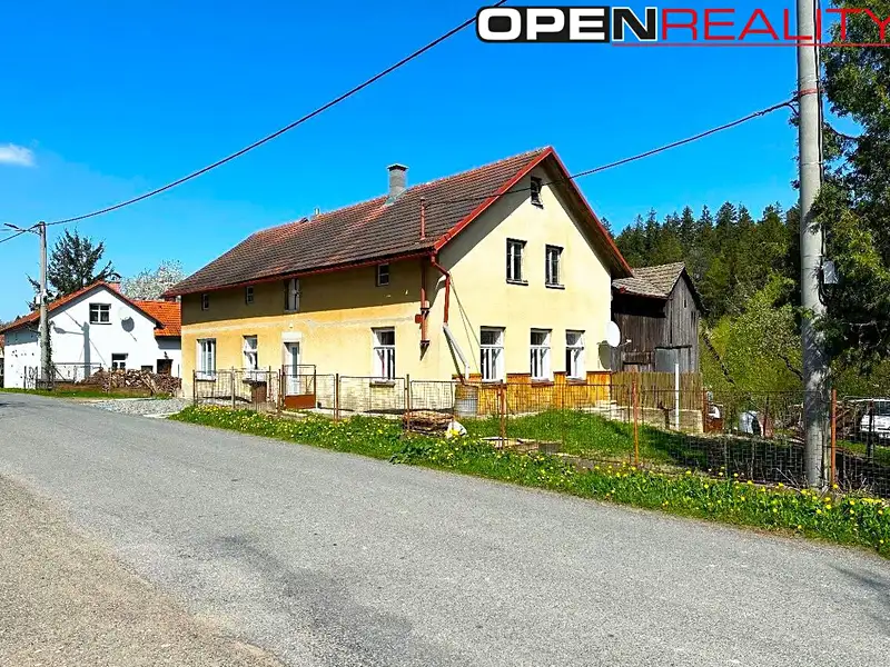 Prodej rodinného domu 250 m², pozemek 1088 m², Polička – náhled fotky 2