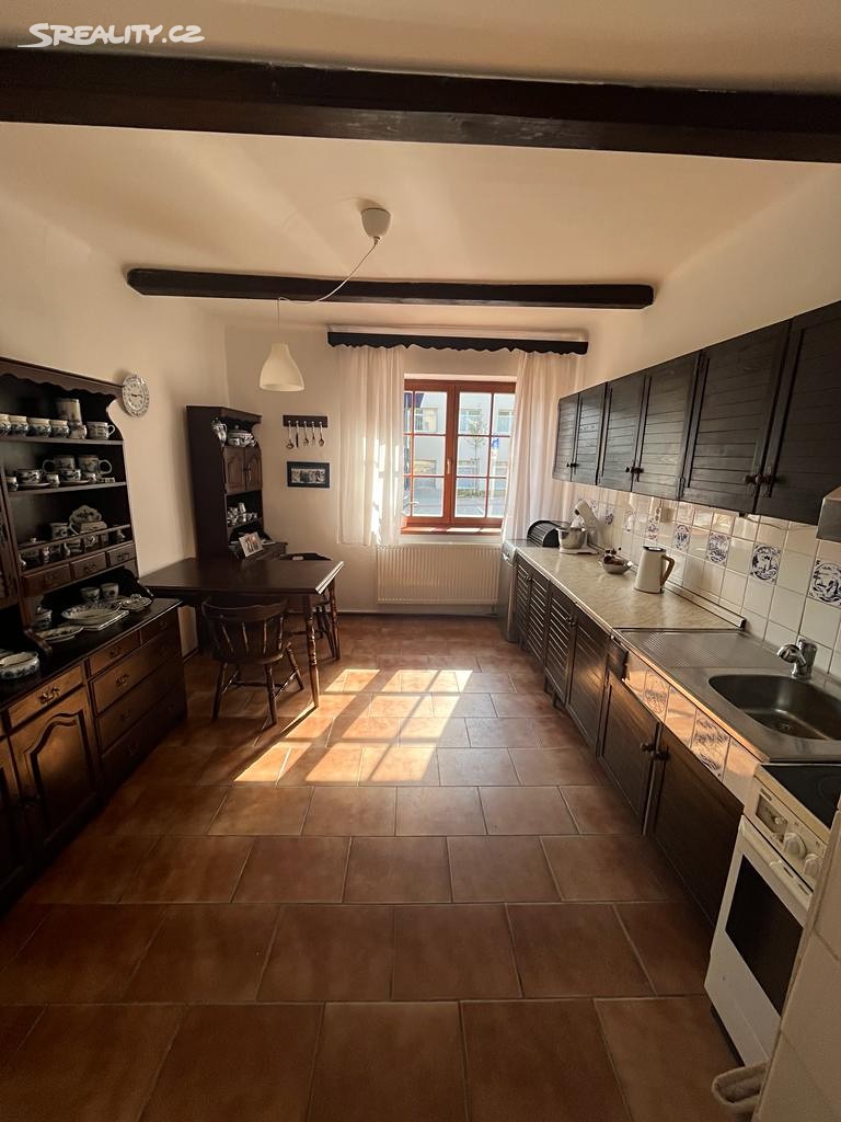 Prodej  rodinného domu 248 m², pozemek 487 m² – pohled 4