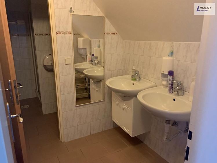Комерційне приміщення в оренду, 117 м² (14 з 16)
