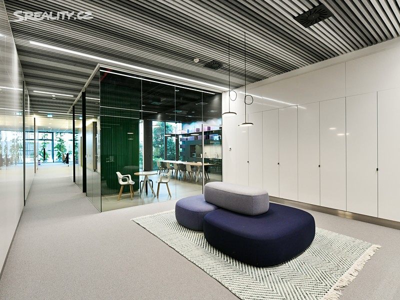 Pronájem kanceláře 950 m² – další