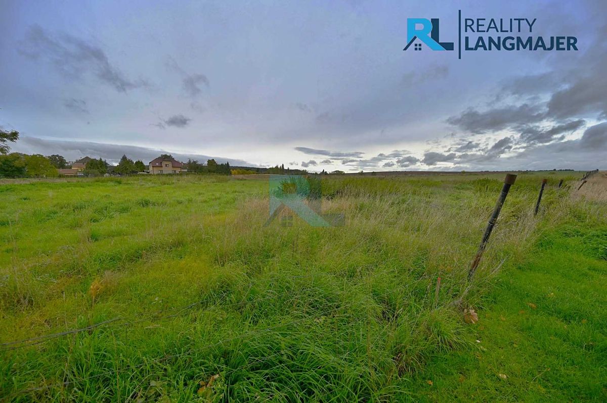 Prodej stavebního pozemku 5570 m² – fotografie 2