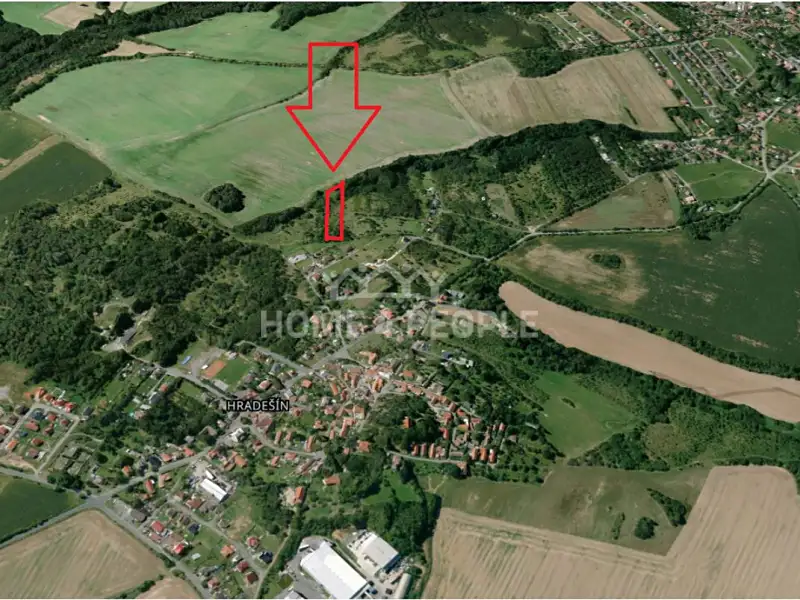 Prodej pozemku 2614 m², Hradešín – náhled fotky 3