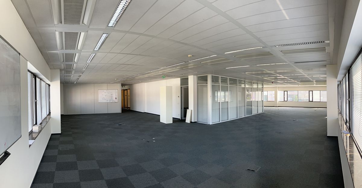 Pronájem kanceláře 421 m² – fotografie 3