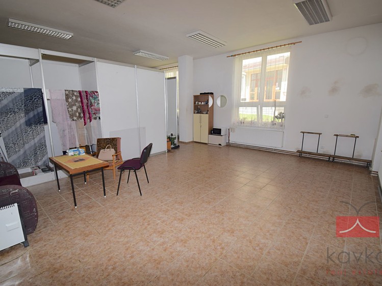 Pronájem komerčního prostoru, 82 m² (5 z 12)