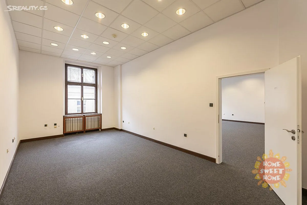 Pronájem kanceláře 256 m² – pohled 2