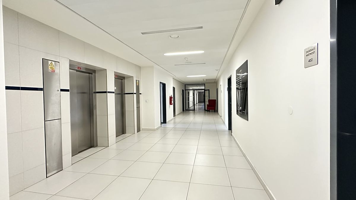 Pronájem kanceláře 148 m²