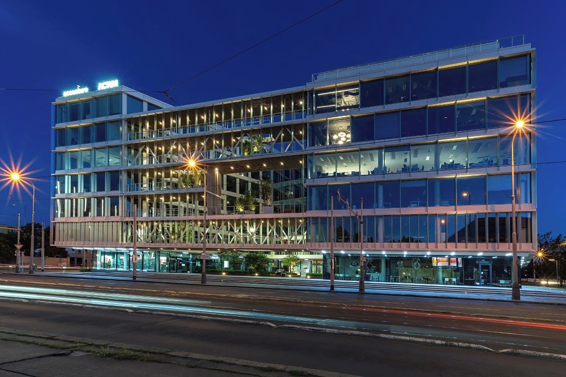 Pronájem kanceláře 648 m² – fotografie 2