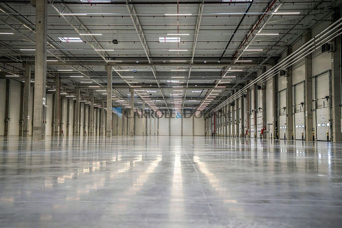 Pronájem skladového prostoru 7461 m² – fotografie 2