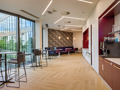 Комерційне приміщення в оренду, 150 м² (2 з 29)