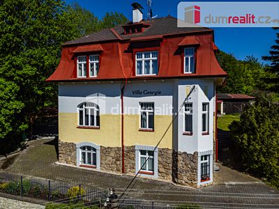 Prodej vily 290 m², pozemek 1219 m²