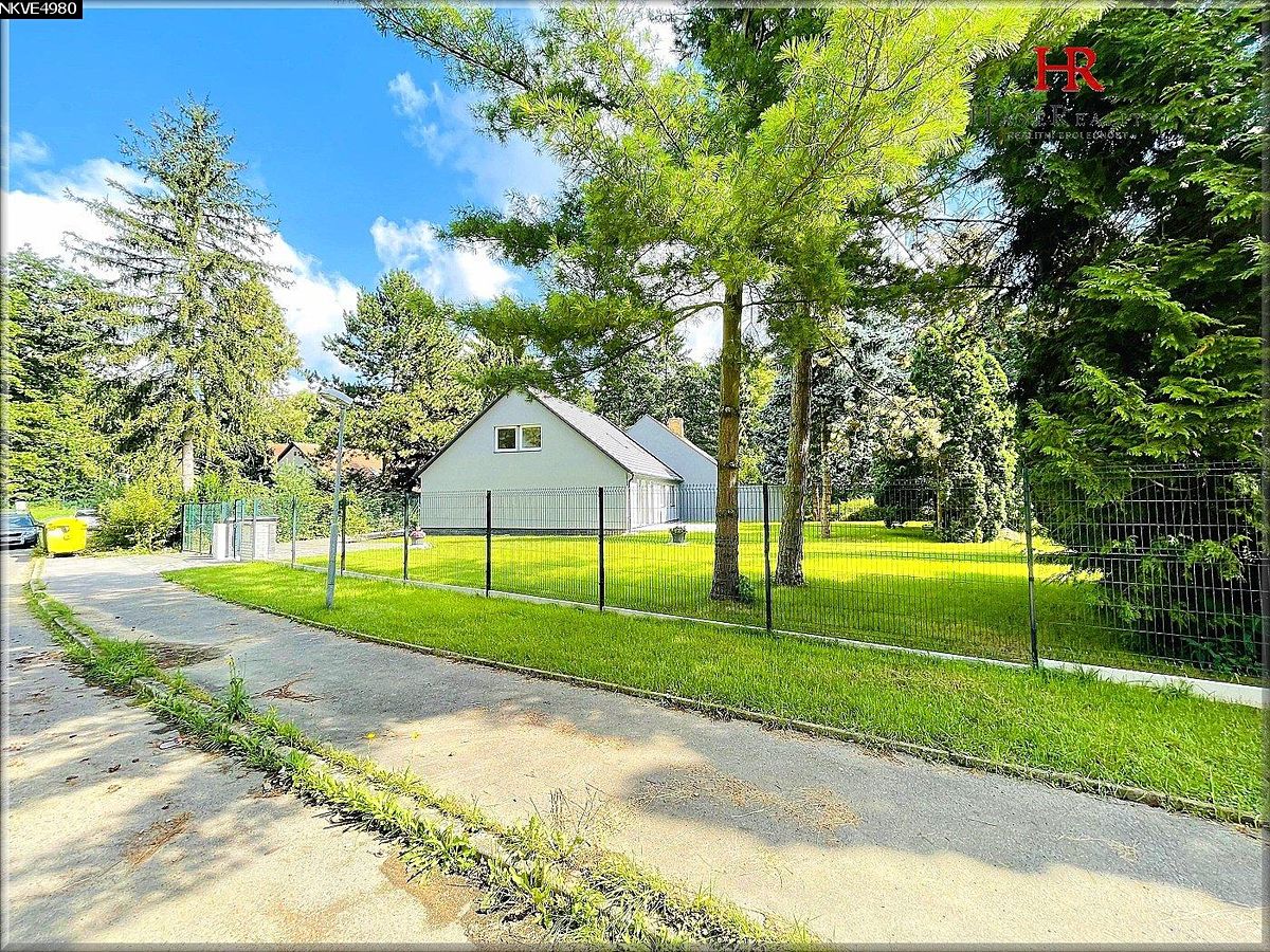 Prodej rodinného domu 185 m², pozemek 655 m² – fotografie 4