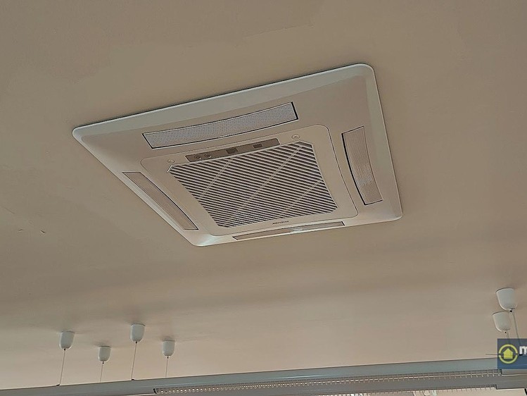Pronájem komerčního prostoru, 118 m² (19 z 23)