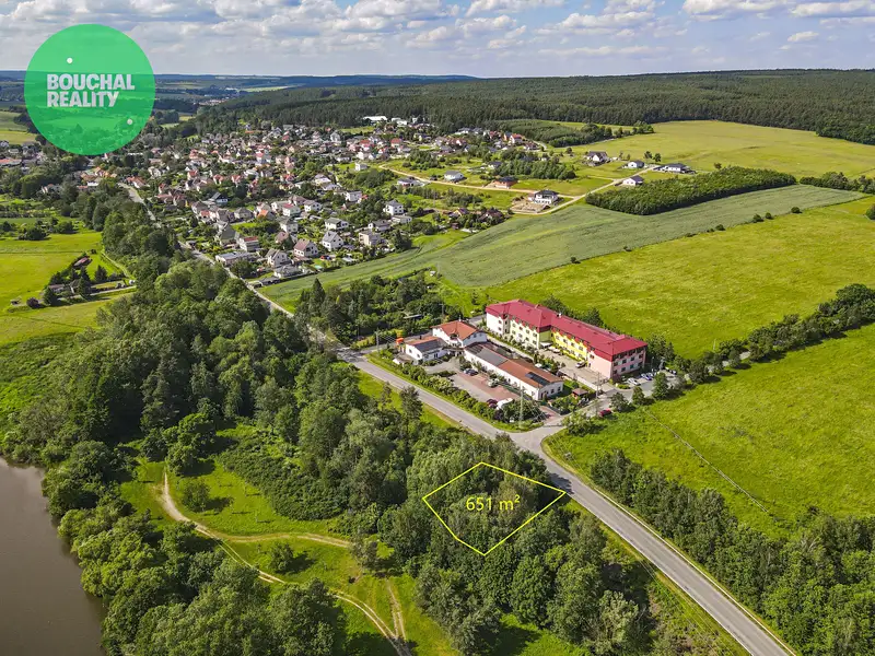 Prodej pozemku 651 m², Trnová – náhled fotky 1