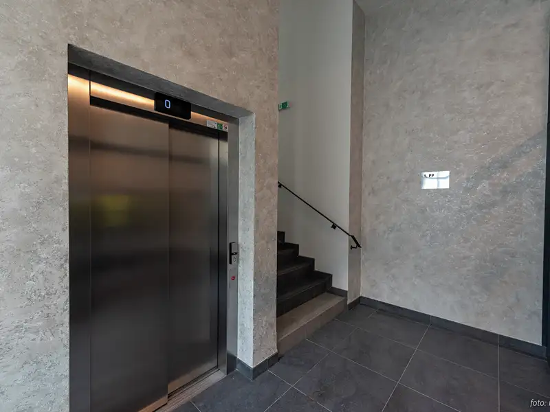 Prodej skladového prostoru 17 m², Brno – náhled fotky 2