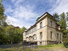 Prodej komerční nemovitosti 1 000 m²