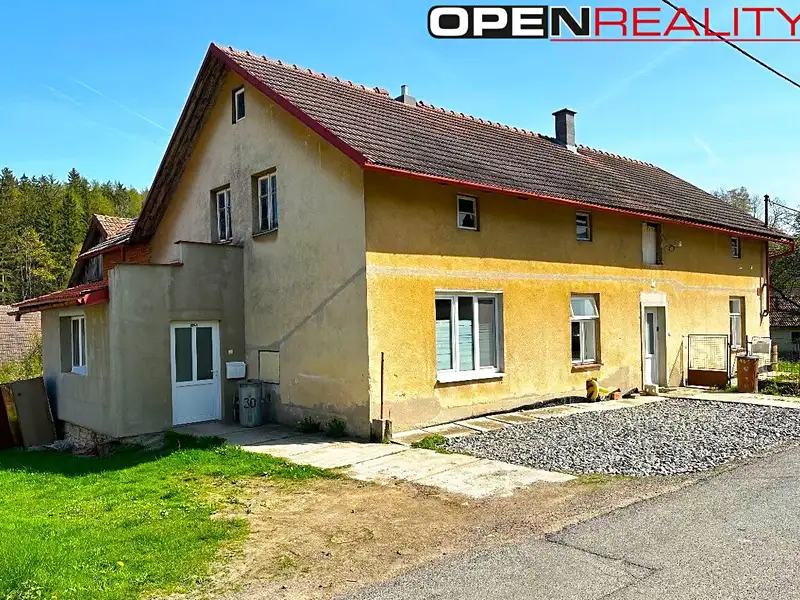 Prodej rodinného domu 250 m², pozemek 1088 m², Polička – náhled fotky 1