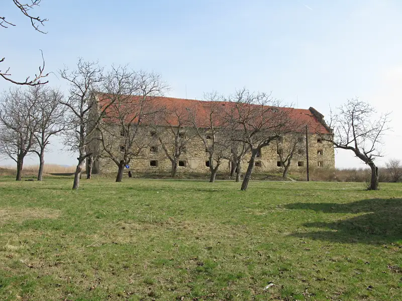 Prodej skladového prostoru 2000 m², Hospozín – náhled fotky 2