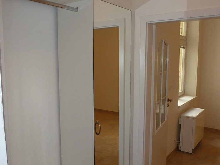Pronájem bytu 1+kk, 27 m² (8 z 15)