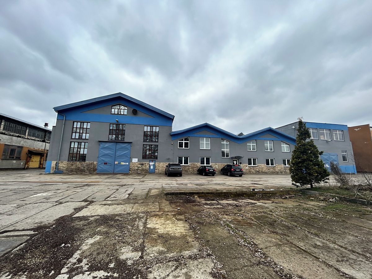 Prodej výrobní haly, prostoru 10000 m²