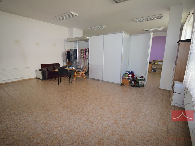 Pronájem komerčního prostoru, 82 m² (6 z 12)