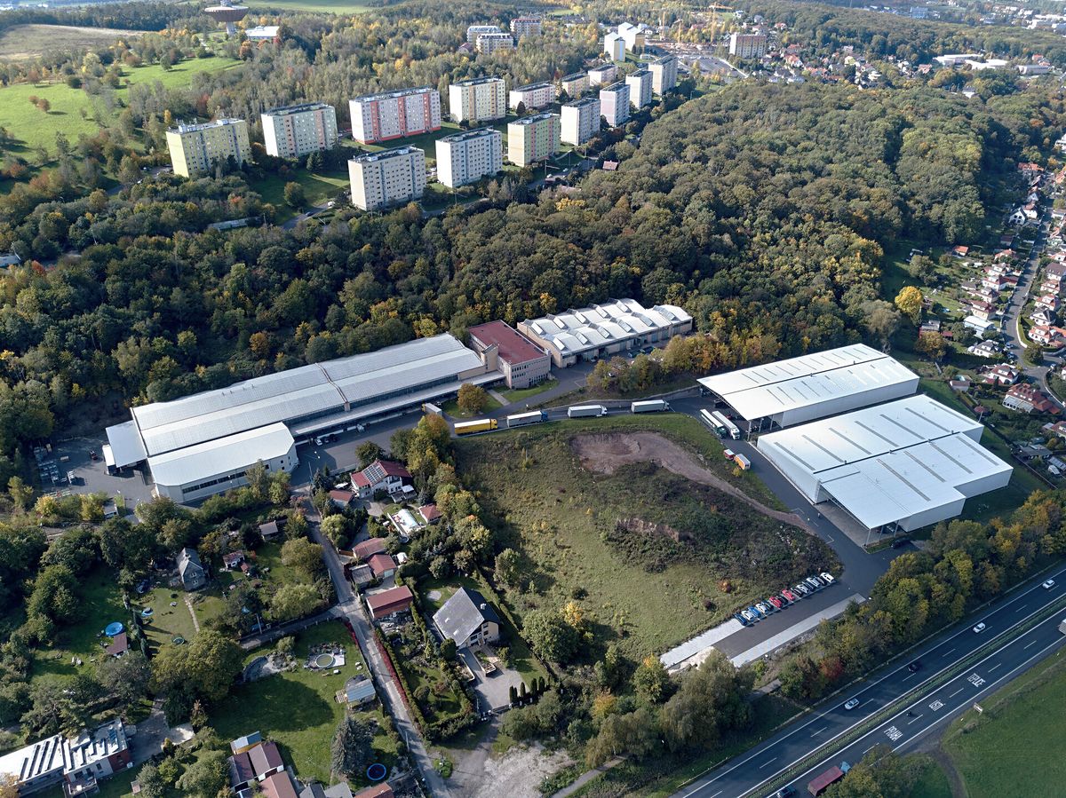 Pronájem skladového prostoru 2000 m² – fotografie 3