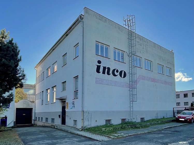 Комерційне приміщення на продаж, 1 600 м² (3 з 27)