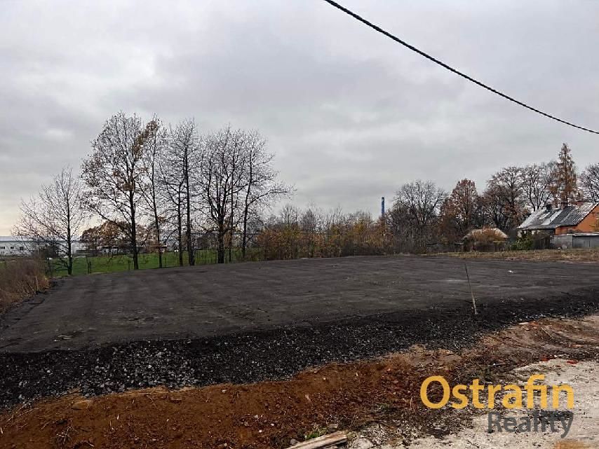 Pronájem komerčního pozemku 3000 m²