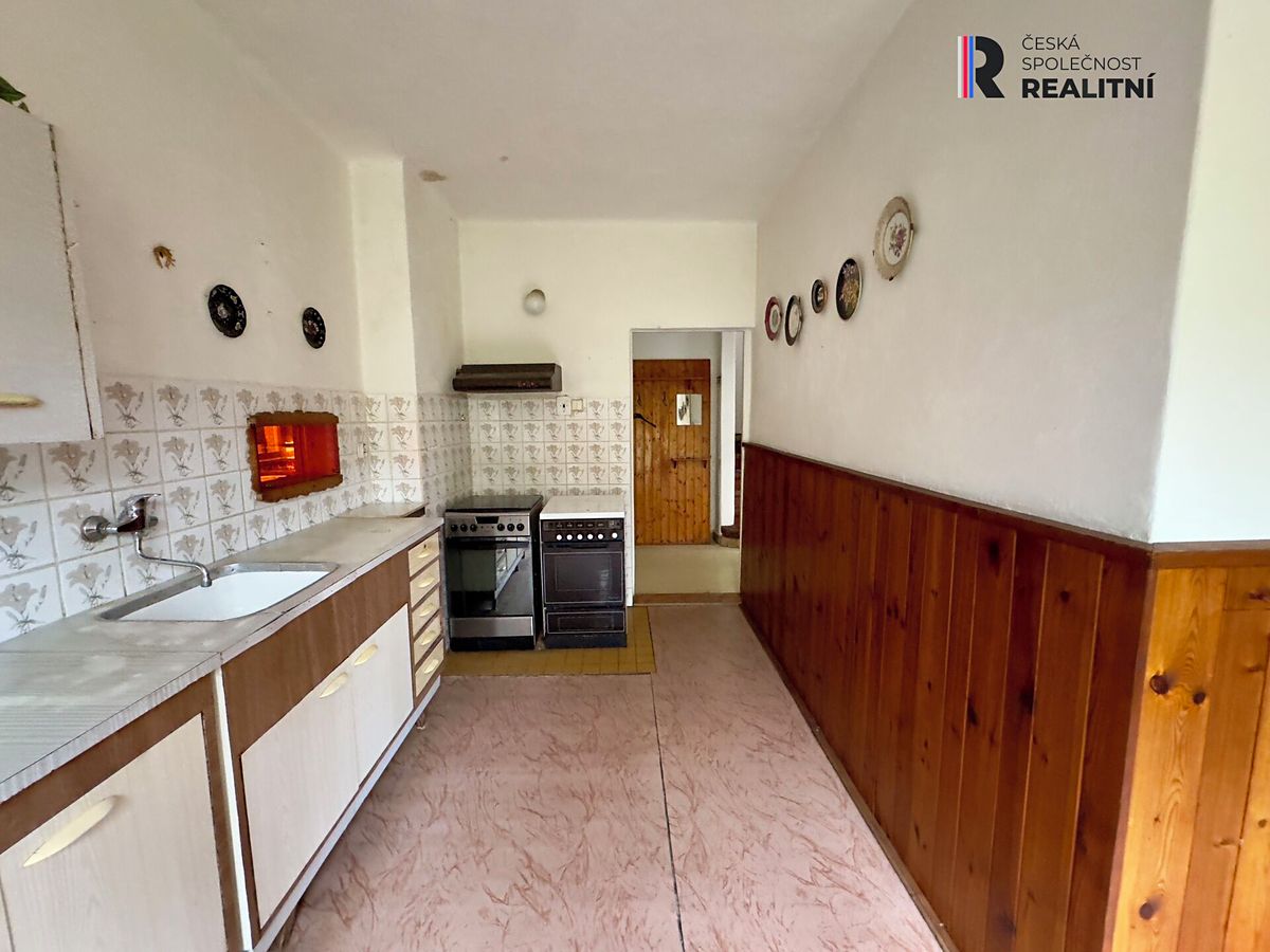 Prodej rodinného domu 185 m², pozemek 1169 m² – fotografie 5