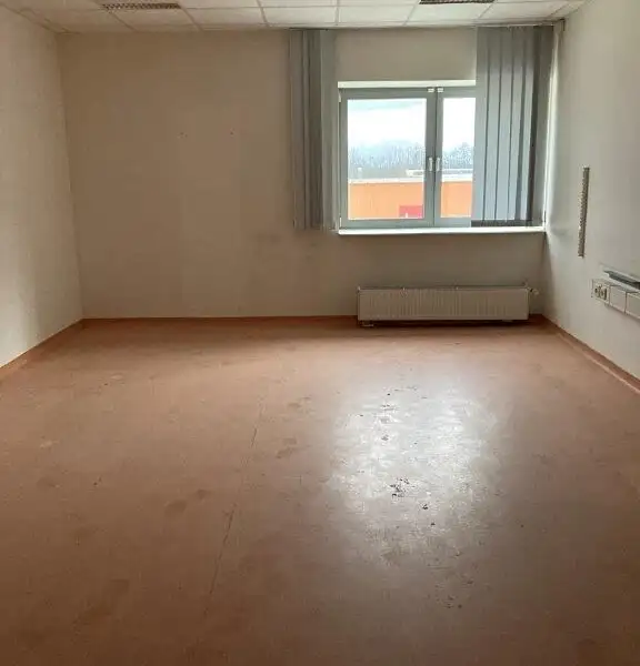 Pronájem obchodního prostoru 515 m², Cheb – náhled fotky 3